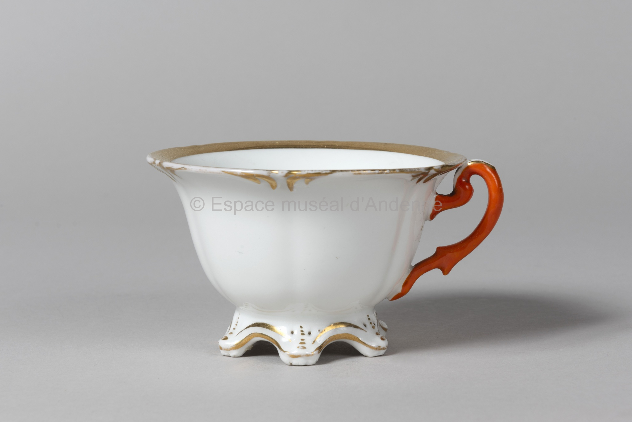 Service à café ou thé : tasse.
