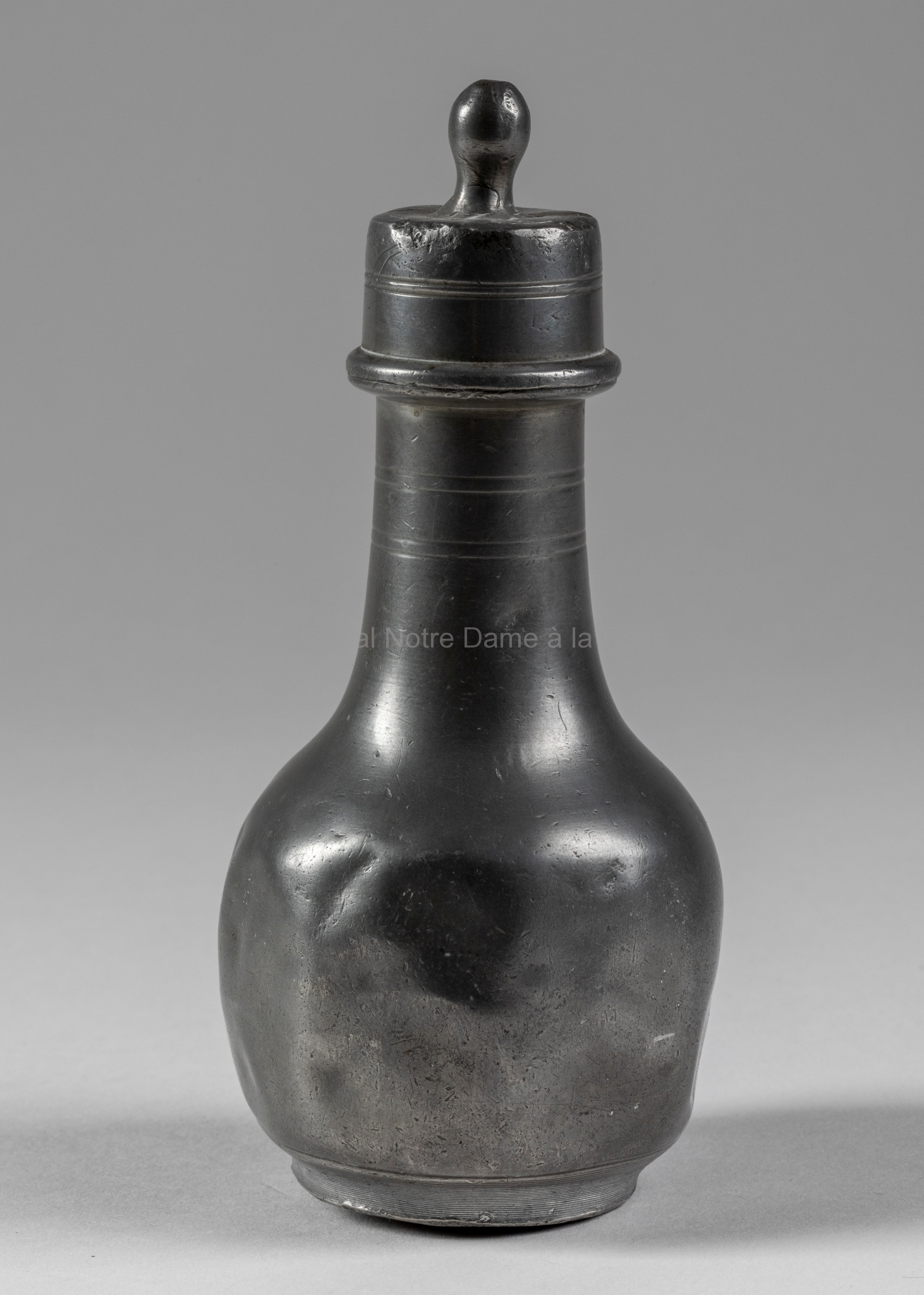 Biberon en étain